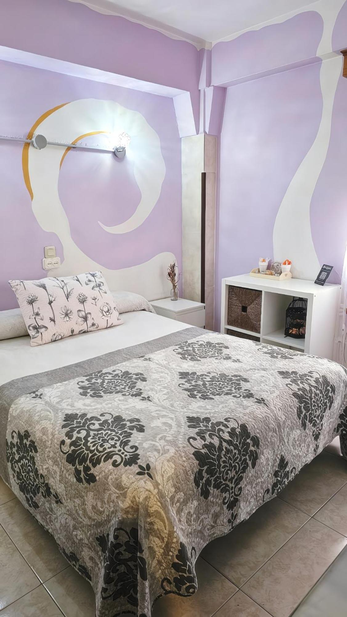 Hostal La Rosa Caces エクステリア 写真