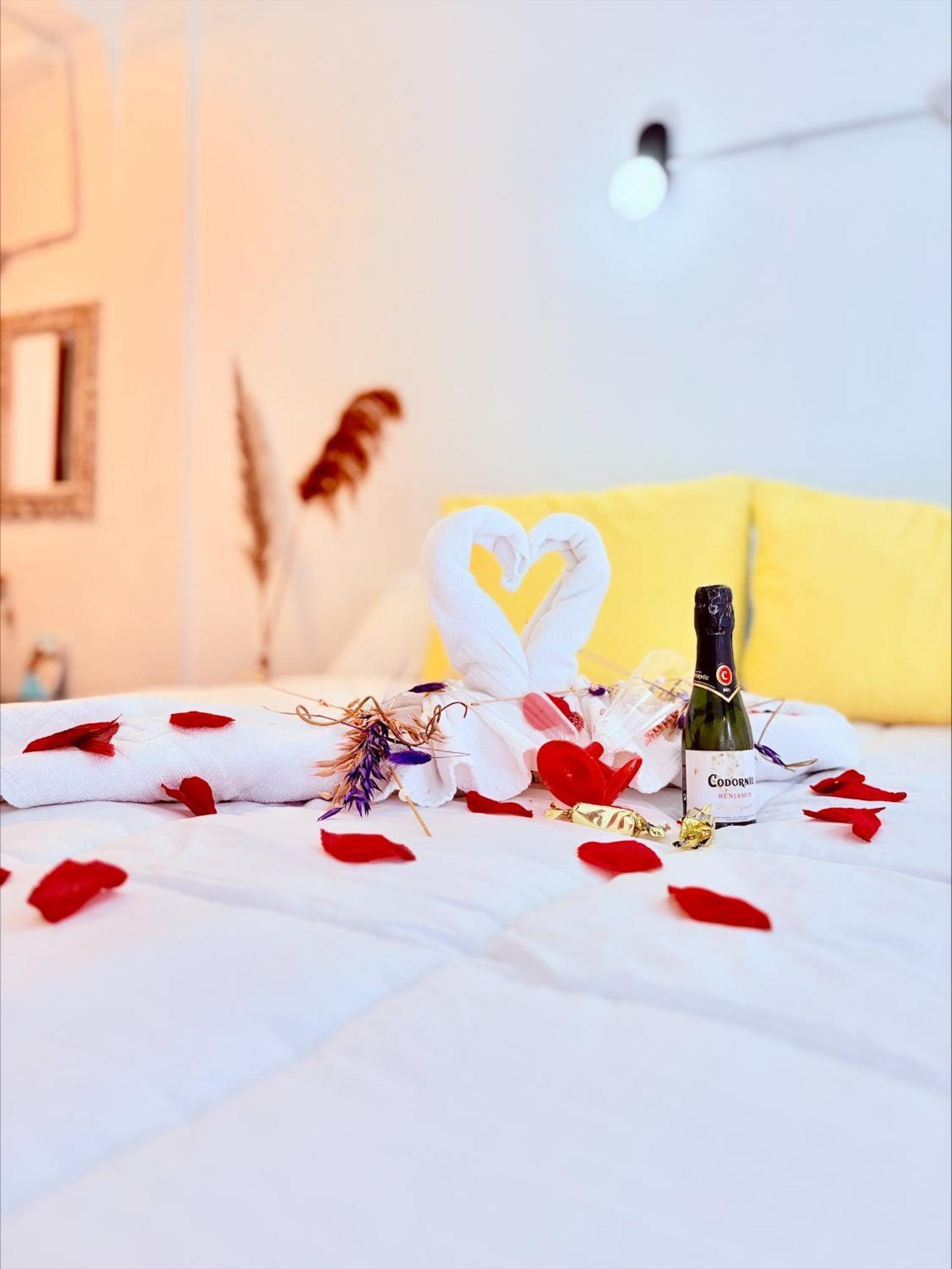 Hostal La Rosa Caces エクステリア 写真