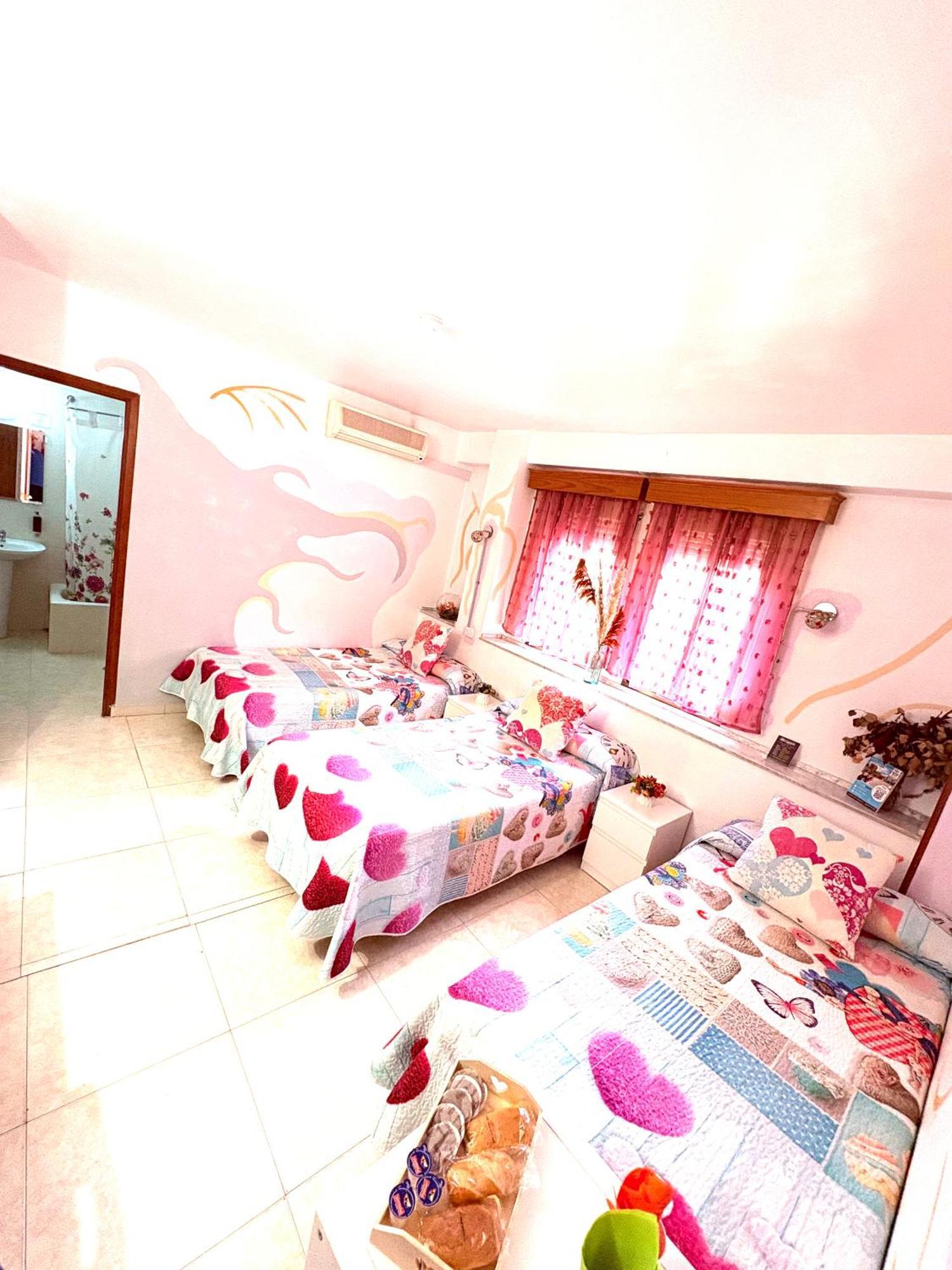 Hostal La Rosa Caces エクステリア 写真