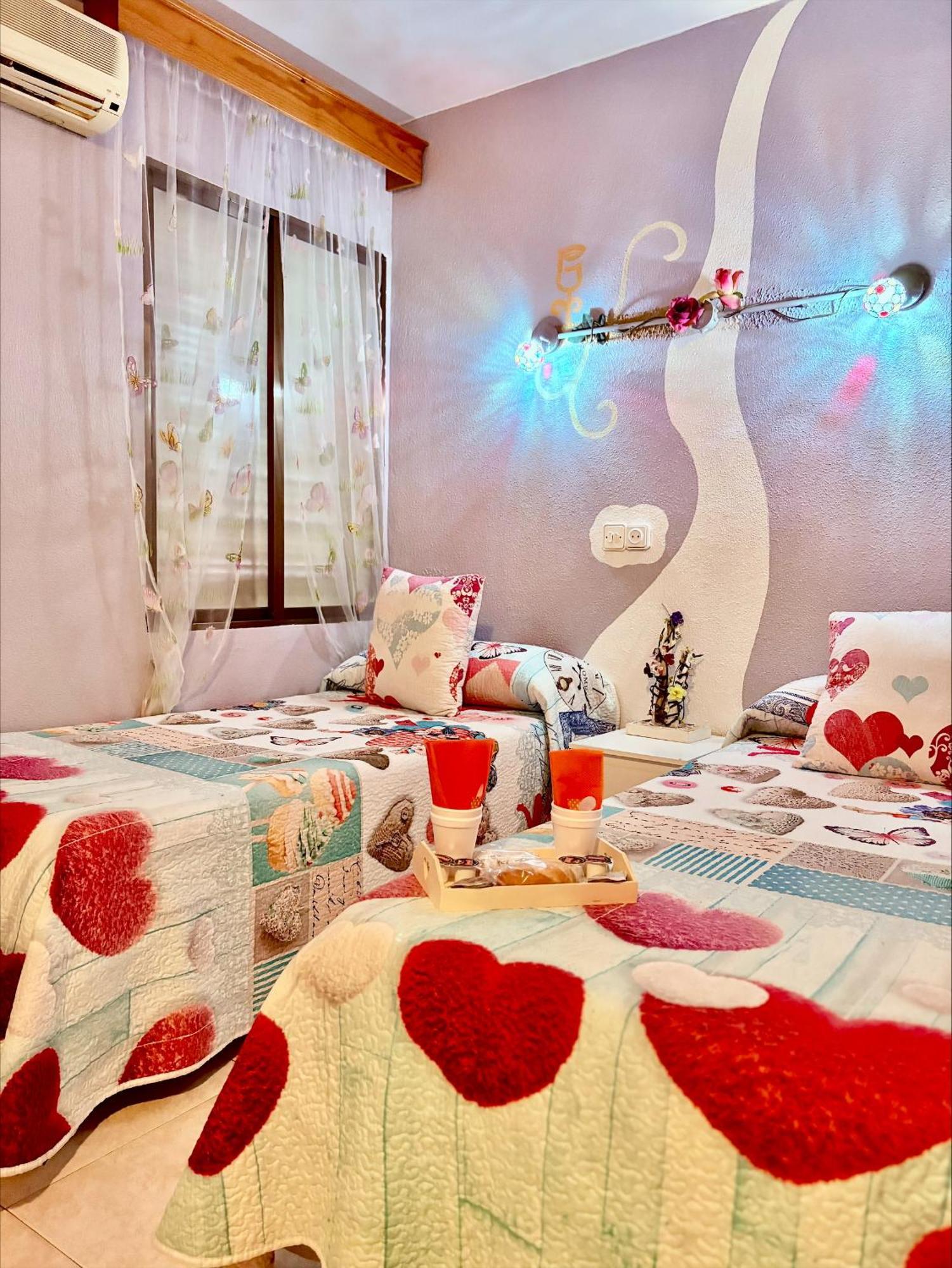 Hostal La Rosa Caces エクステリア 写真